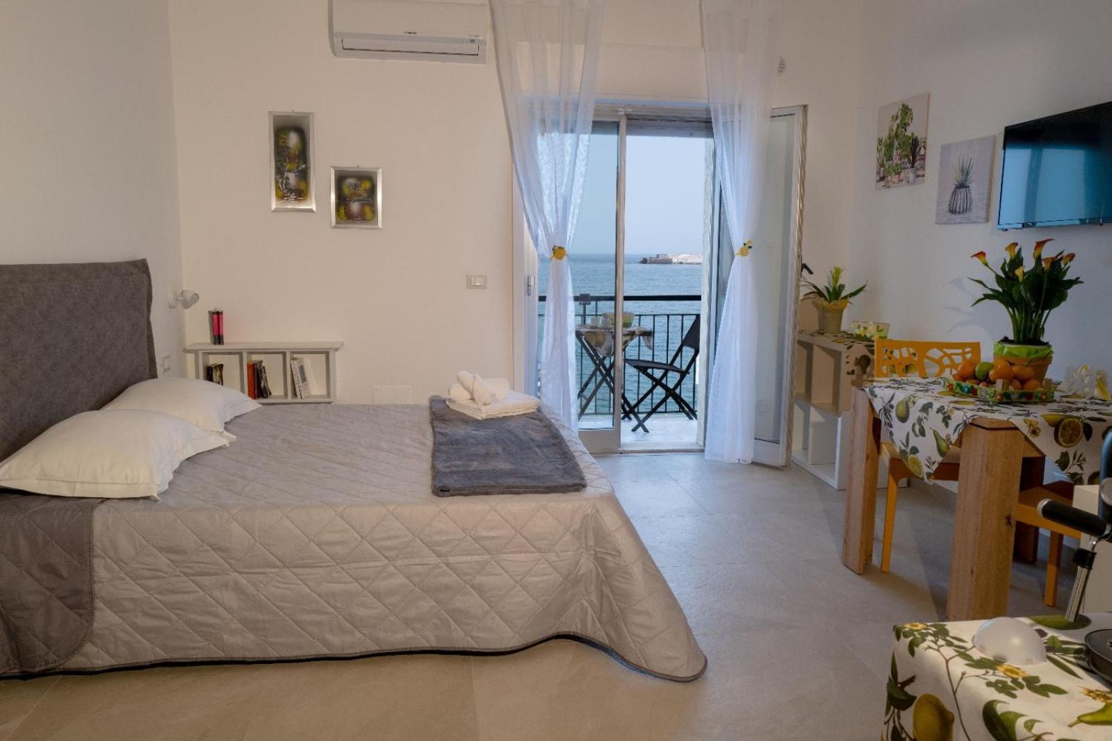 Zia Rina Apartment Naxos Giardini Naxos Eksteriør bilde